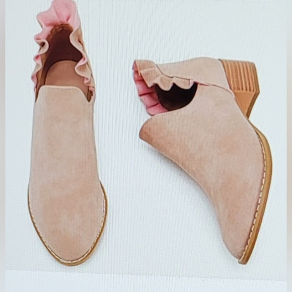 NIB  Ruffle ankle v cut out pointed toe chunky heel dressy western… - Picture 3 of 15